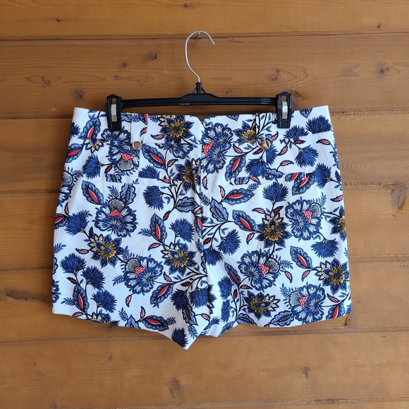 Loft White Blue Floral Boho Printed Summer Chino Short Gold Button Shorts Size 6 - Picture 3 of 4